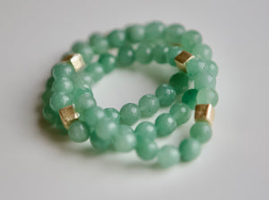 Green Jade Gemstone and Gold Bead Stretch Bracelet